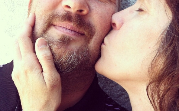 Kissing'