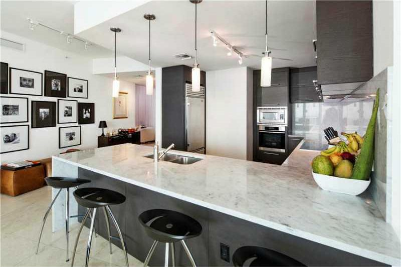 The Kawas Team Achieves Highest Non-Penthouse Unit Sale