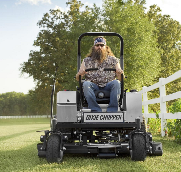 Duck Dynasty Mows Lawns'