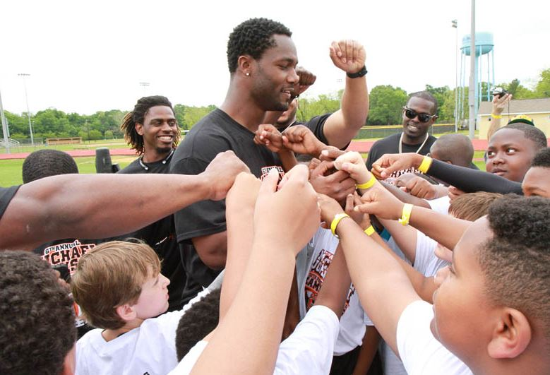 MJ_with_Campers_2015.jpg