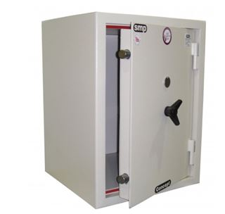 More people choosing to store their cash and valuables empha'