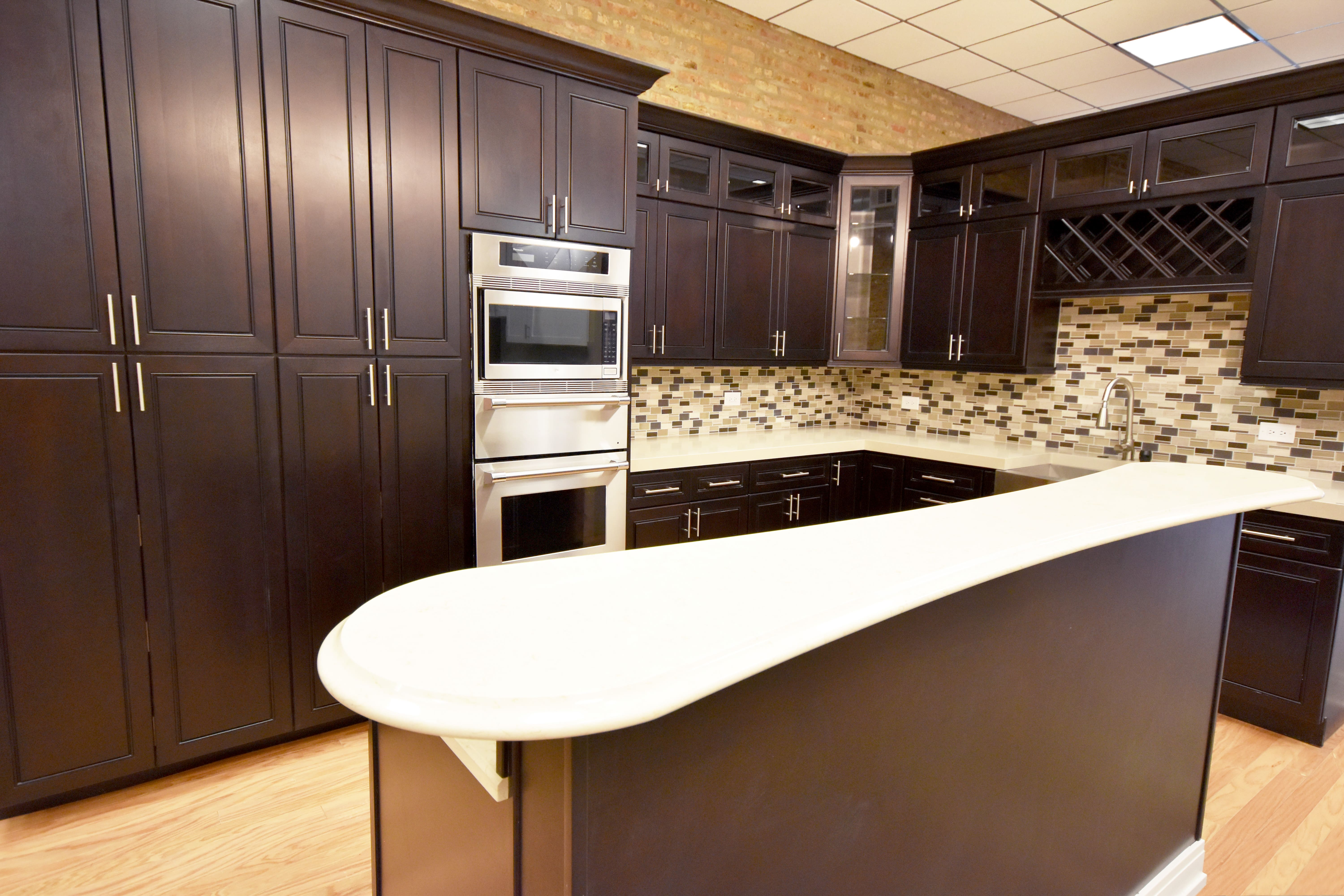 Visit the Planet Cabinets Chicago showroom.