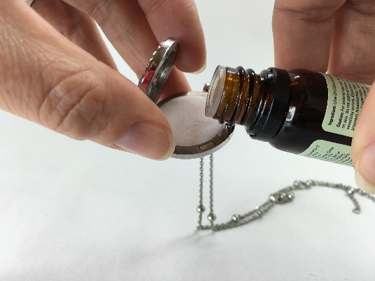 Aromatherapy Necklace Infuser'