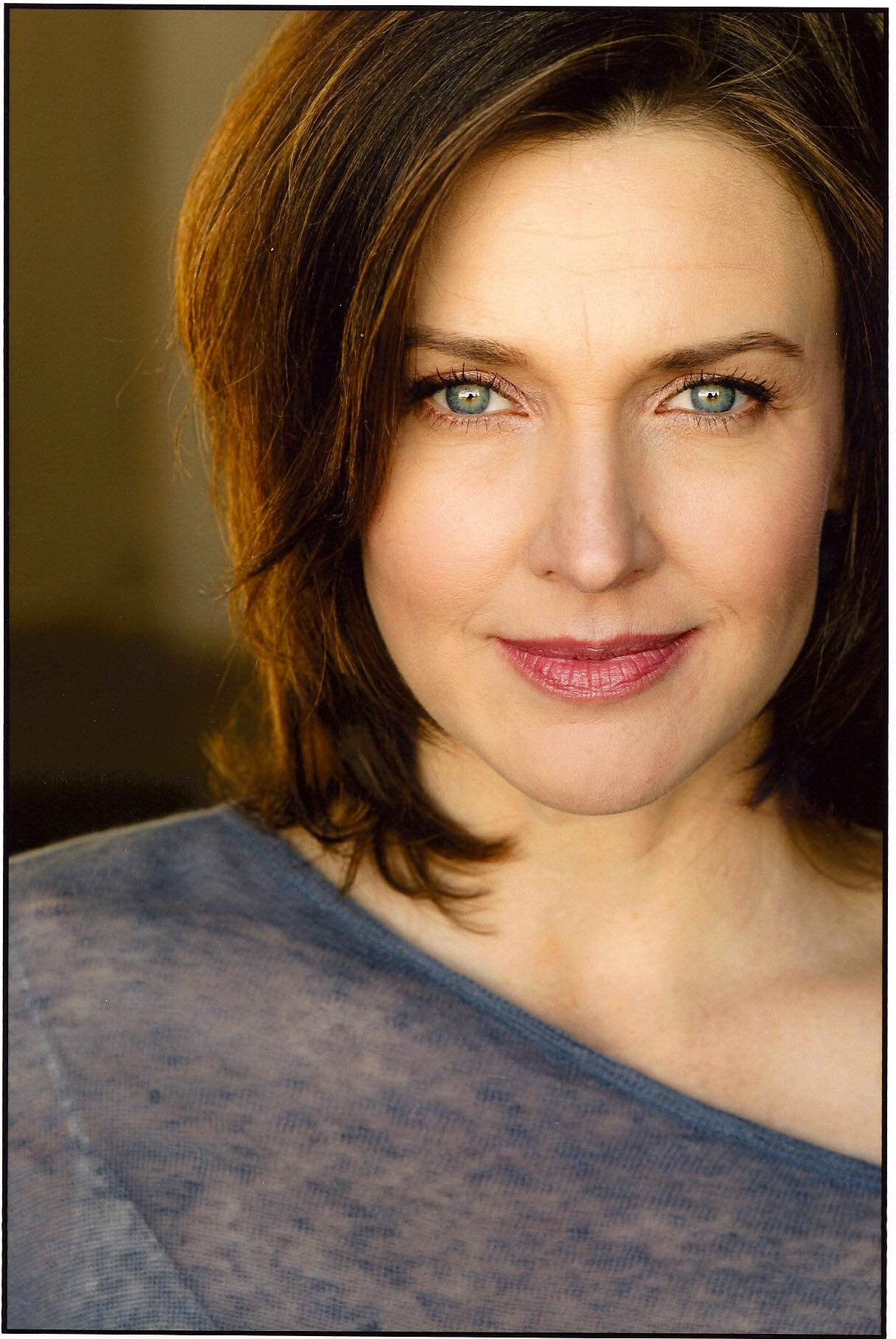 Brenda Strong for The Hollywood Beauty Detective