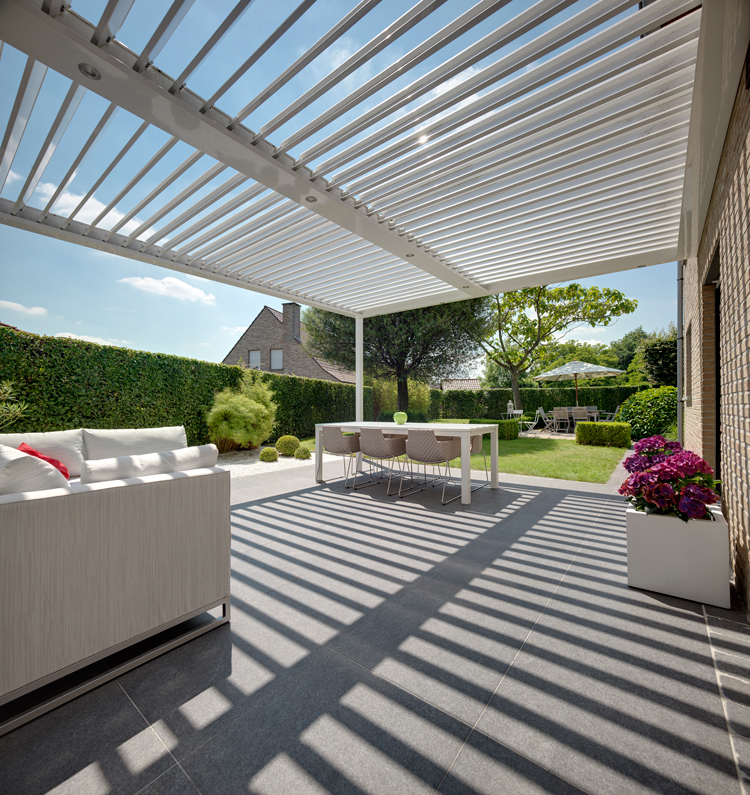 Architectural Glazing Specialists, IQ Glass Bring Umbris Aut