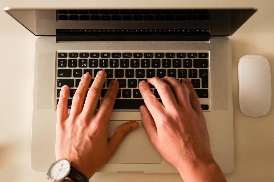 Apple_laptop'
