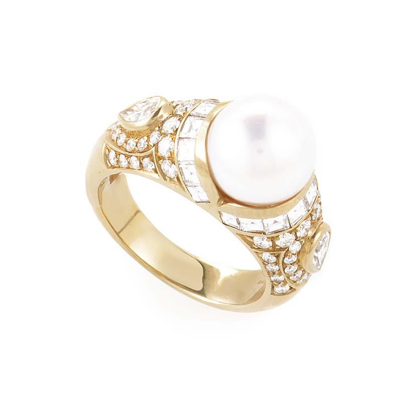 Diamond Pearl Ring by Bvlgari'