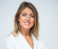 Eye Specialist, Maria Elisa Scarale