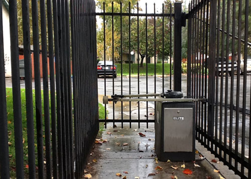 Iron Gates'