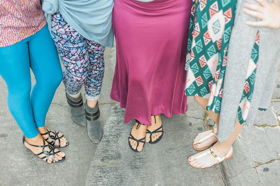 RoeDoneRight Showcases LuLaRoe Style'