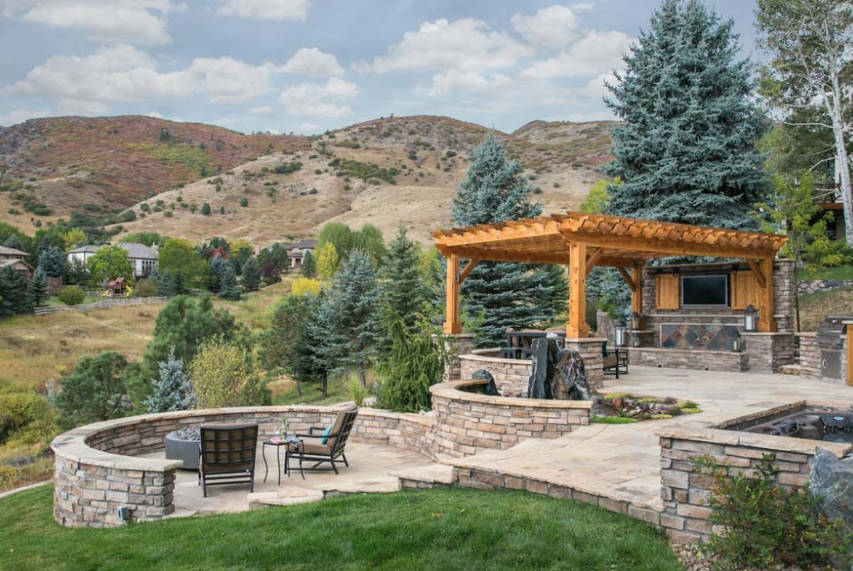 Longmont landscaping companies'