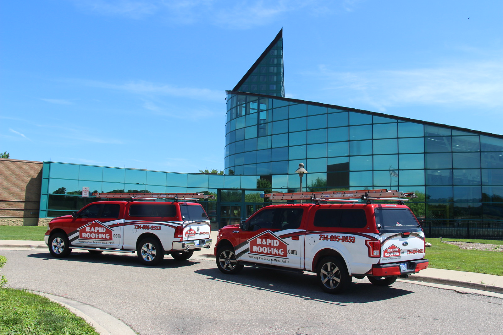 Roofing contractor in Canton, Michigan, Rapid Roofing