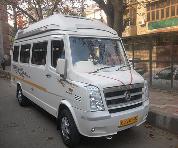 15 Seater Tempo Traveller'