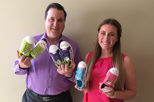 Bobbi-Toads Donates Shoes to Puerto Rican Families