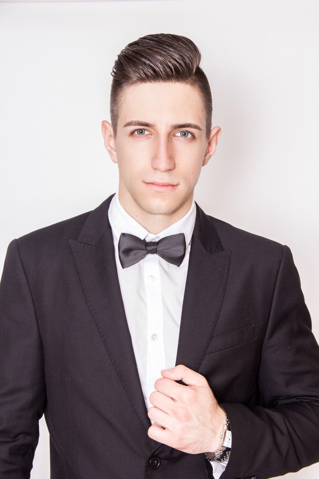 Arty:Foreign Giants Help Chinese Enterprises Develop