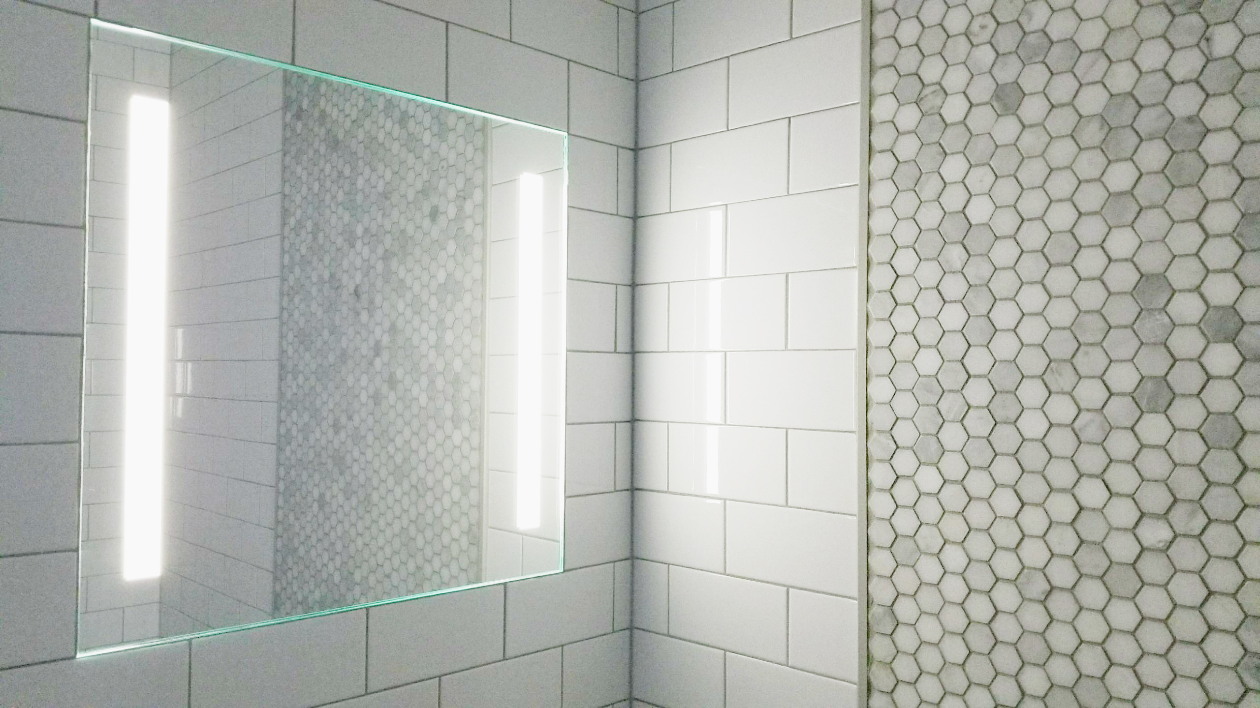 ShowerLite White Tile'