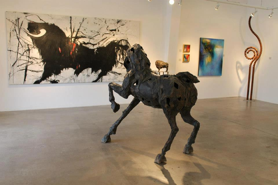 Siri Hollander's horse faces off'