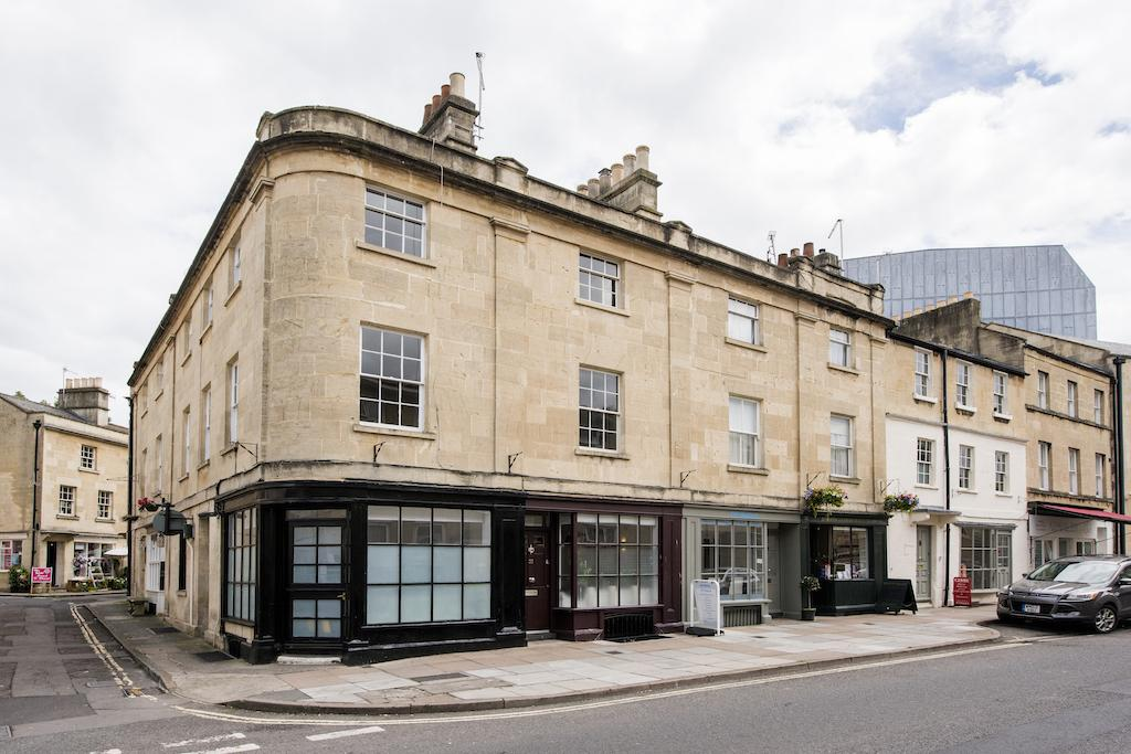 Monmouth House - Hiplets