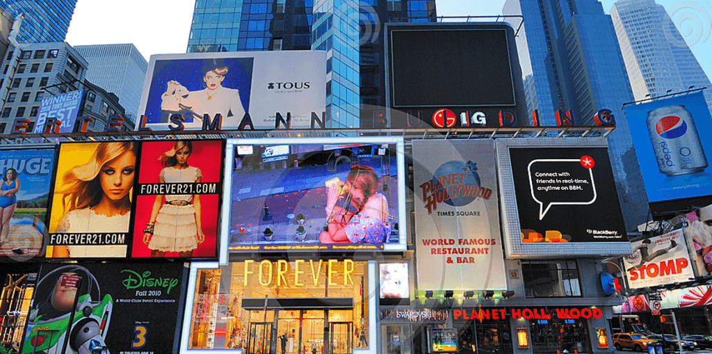 Global Out-of-Home (OOH) Advertising Market'