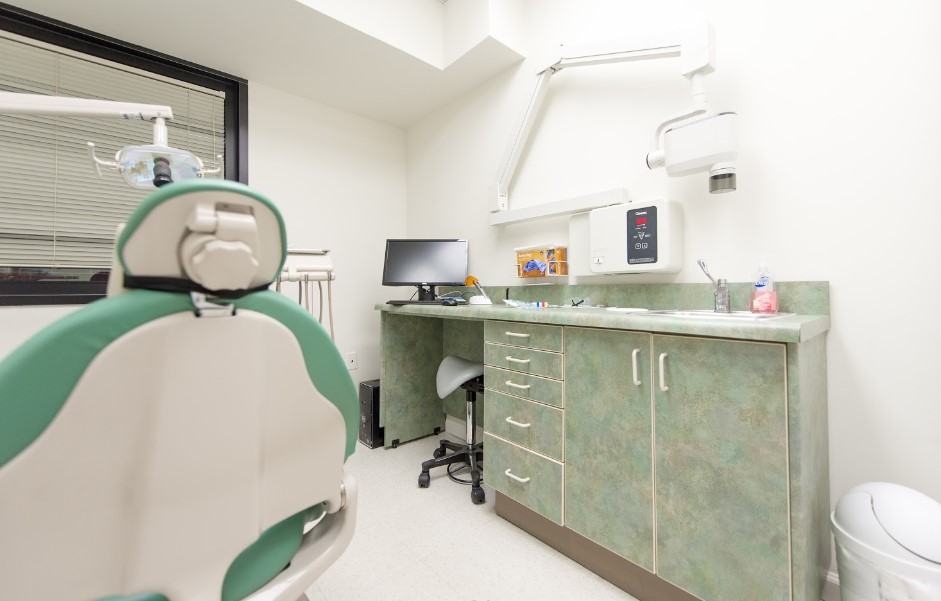 Company Logo For District Smiles'