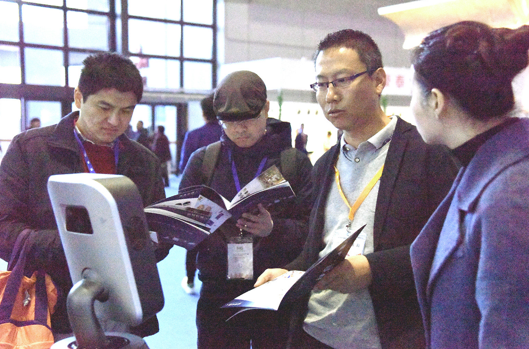 Huahui' s intelligent hotel robot.