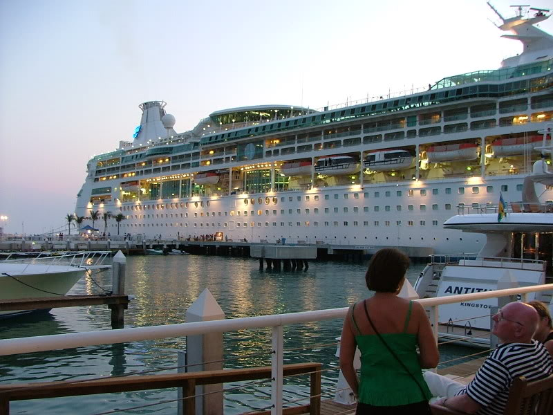 Cruise ship in the Port of Key West by pbnich'