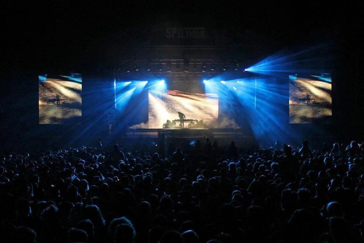 Why LED Stage Backdrop Screen More Popular All Over The Worl'