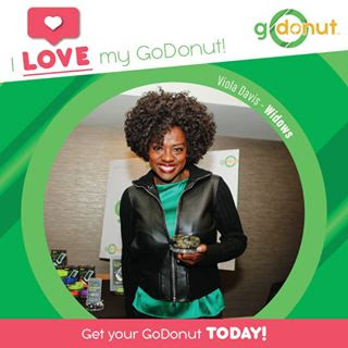 Viola Davis w/ the GoDonut'