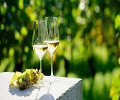 Dry White Wine Market