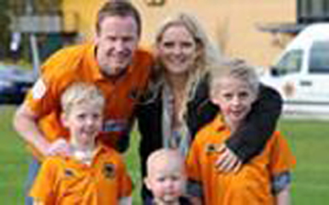 What House? Awards raises &pound;10,000 for Birmingham Child'