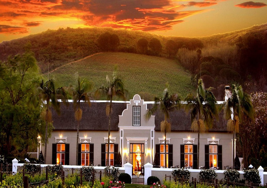 Luxury Hotel Market'