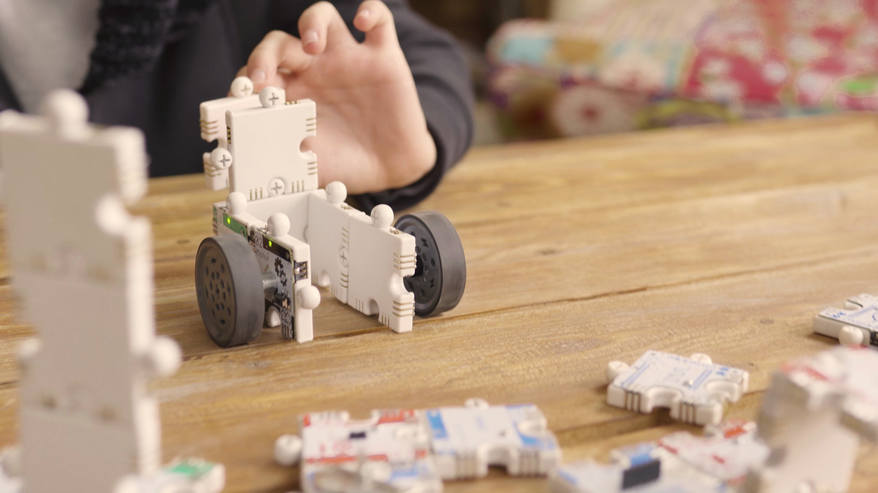 ActivePuzzle Dog Robot