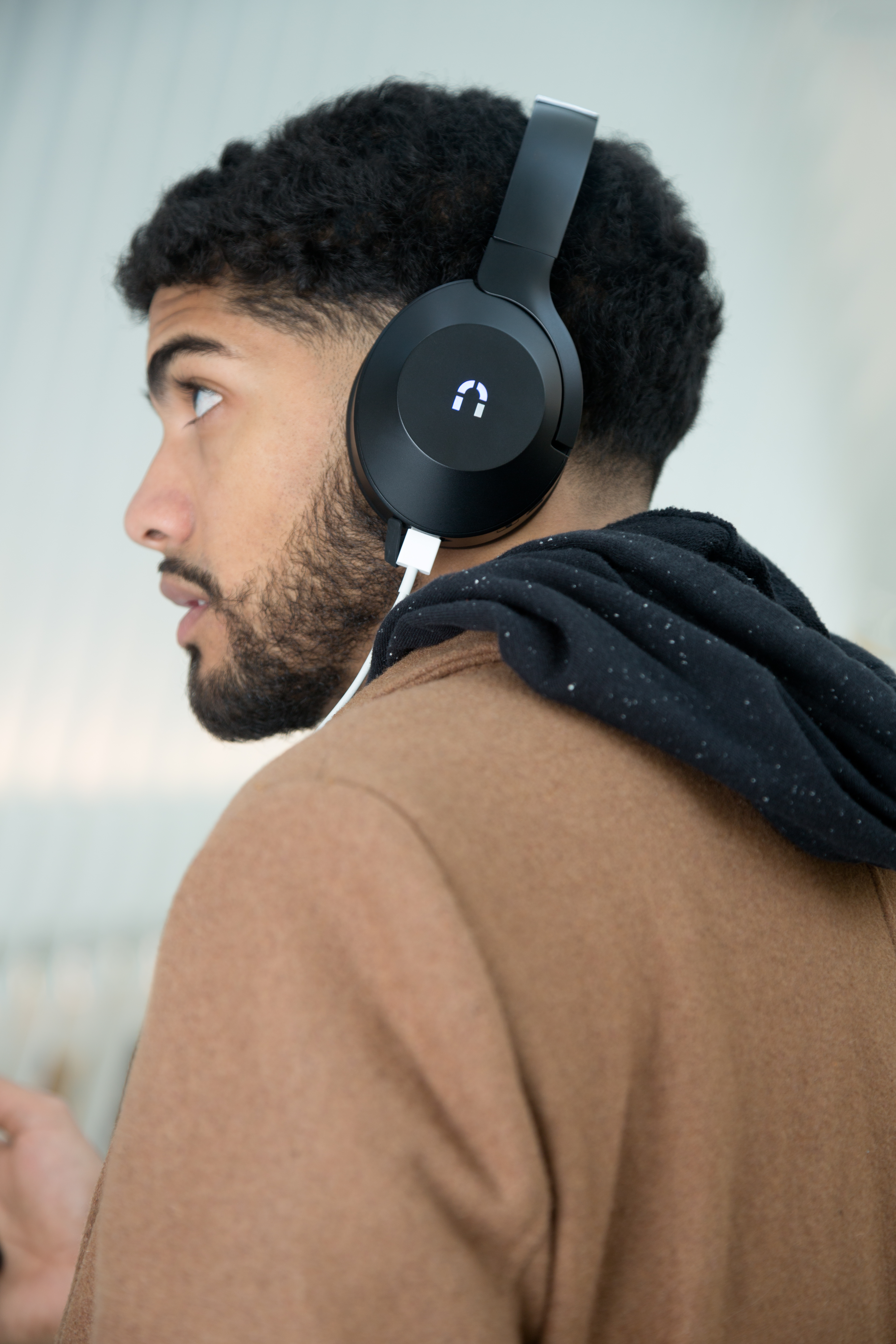 Neavio ANC Headphones 02'