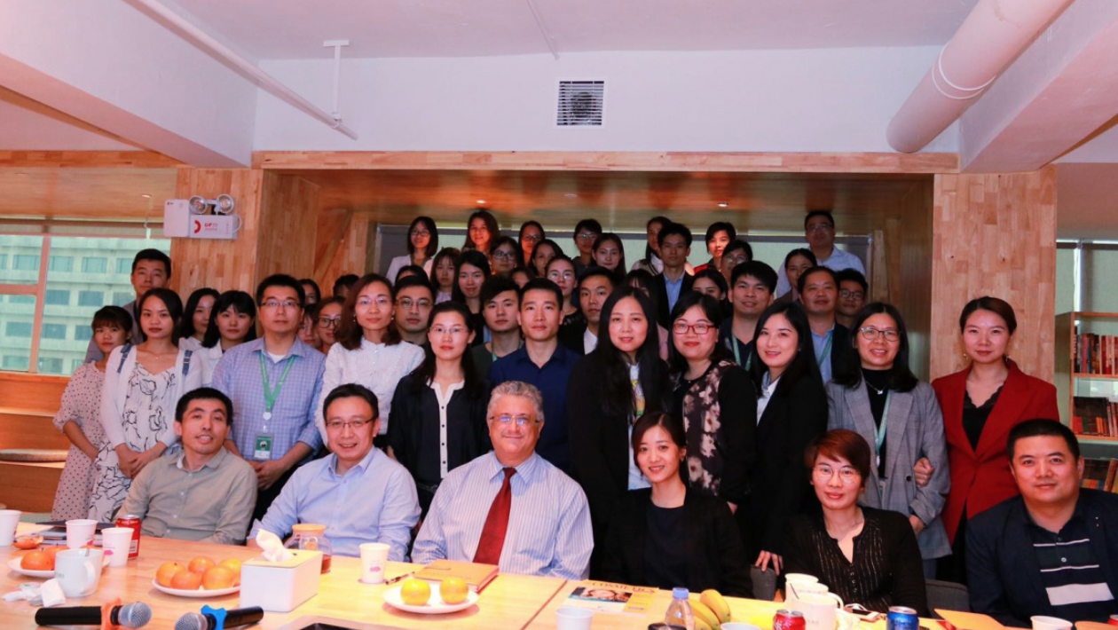 Pharmaceutical expert met Ausmetics and exchanged knowledge