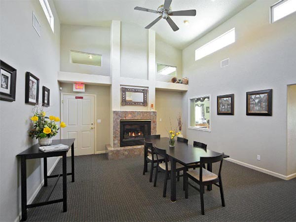 UC Davis Apartments'