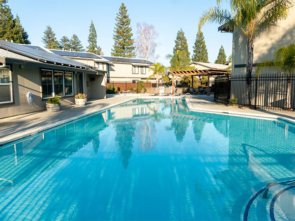 UC Davis Apartments'