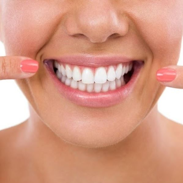 Isaa Memisevic Denturist Logo