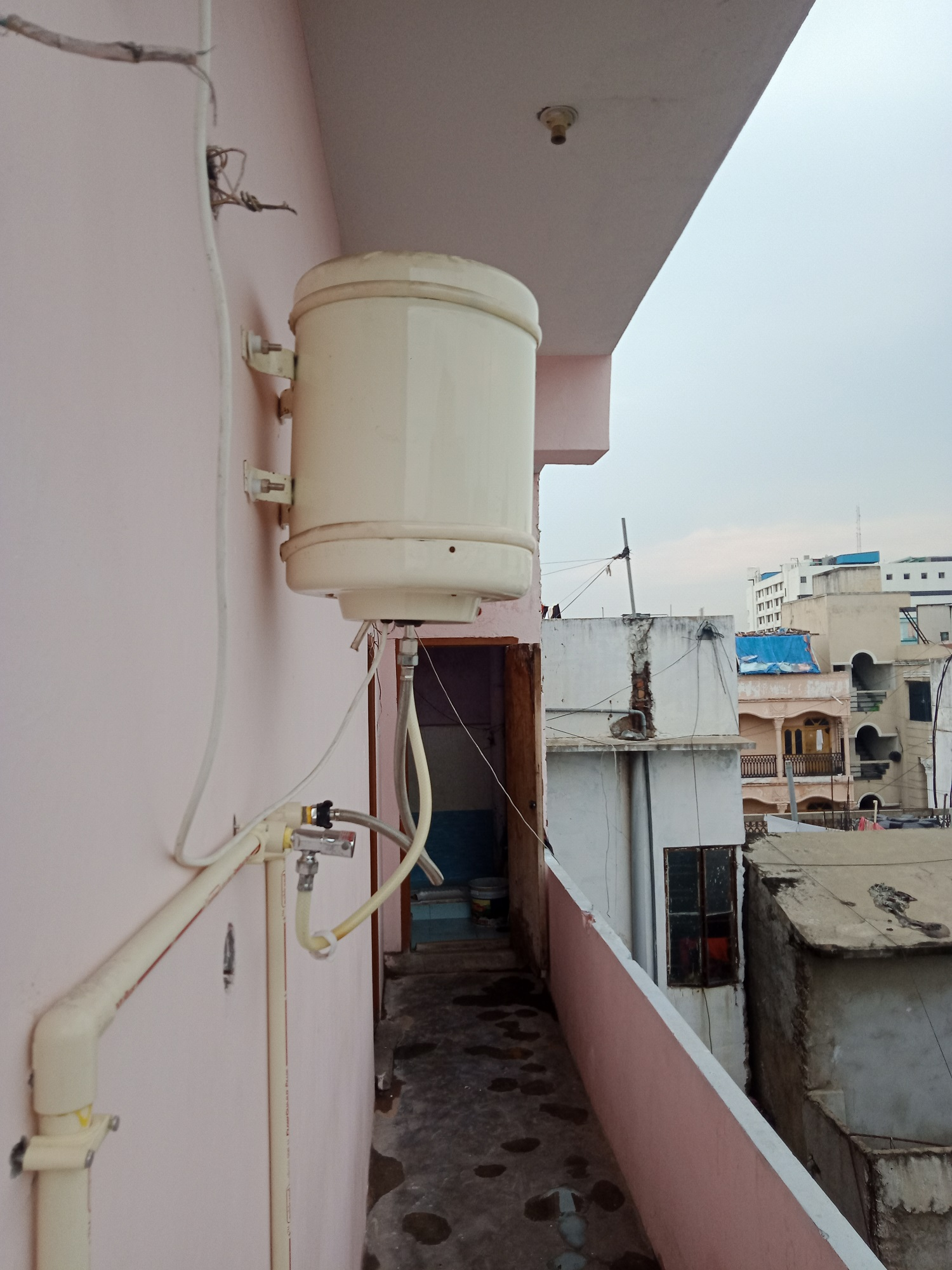 Single Room Hostels In Ameerpet'