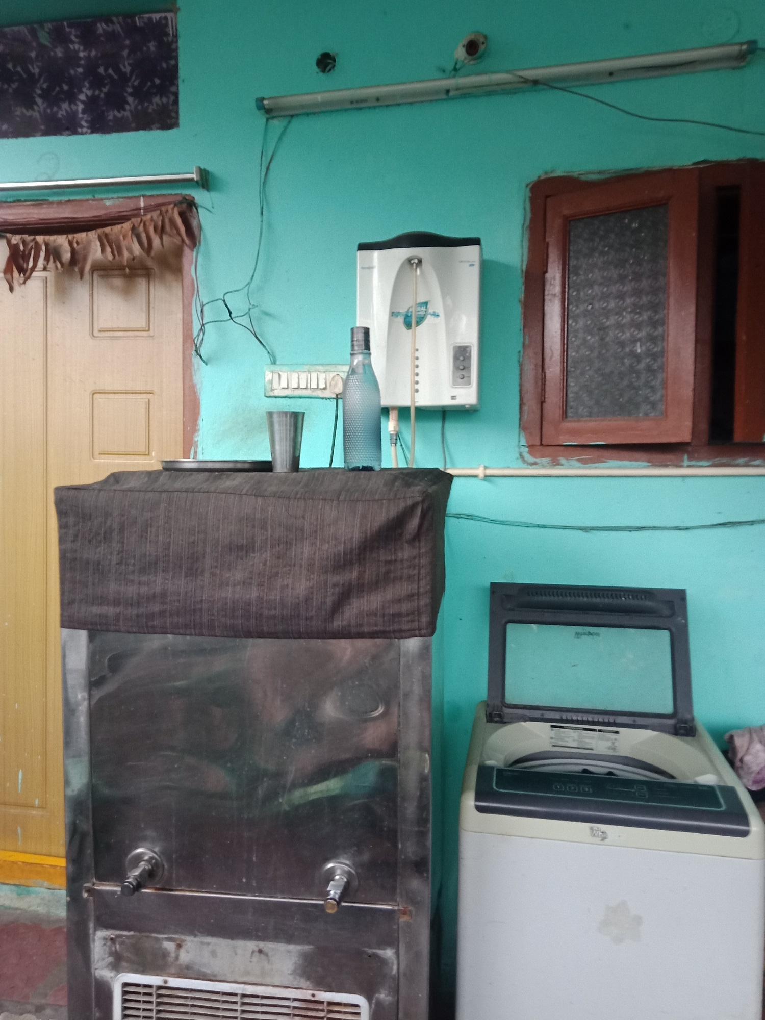 Three Sharing Hostels In Ameerpet'