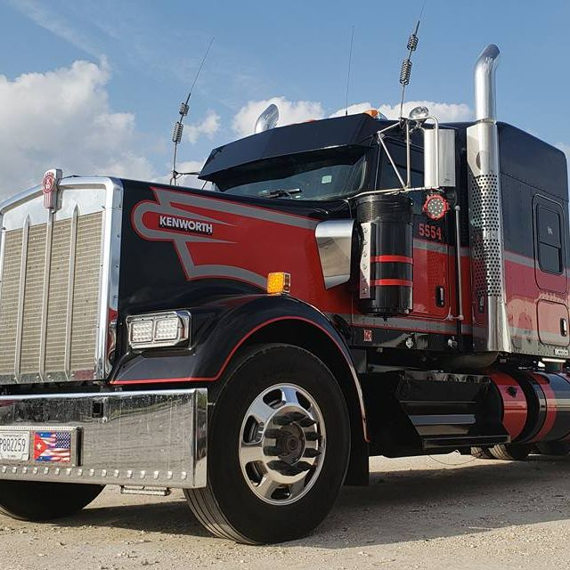 Semi Truck Repair Shop'