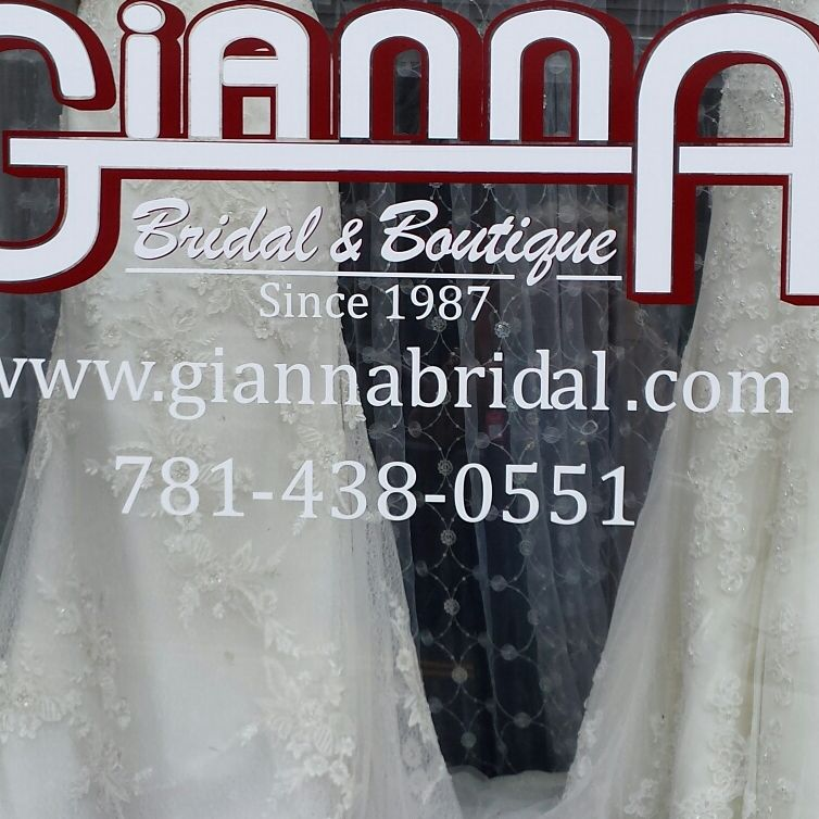 Giannas Bridal And Boutique Logo