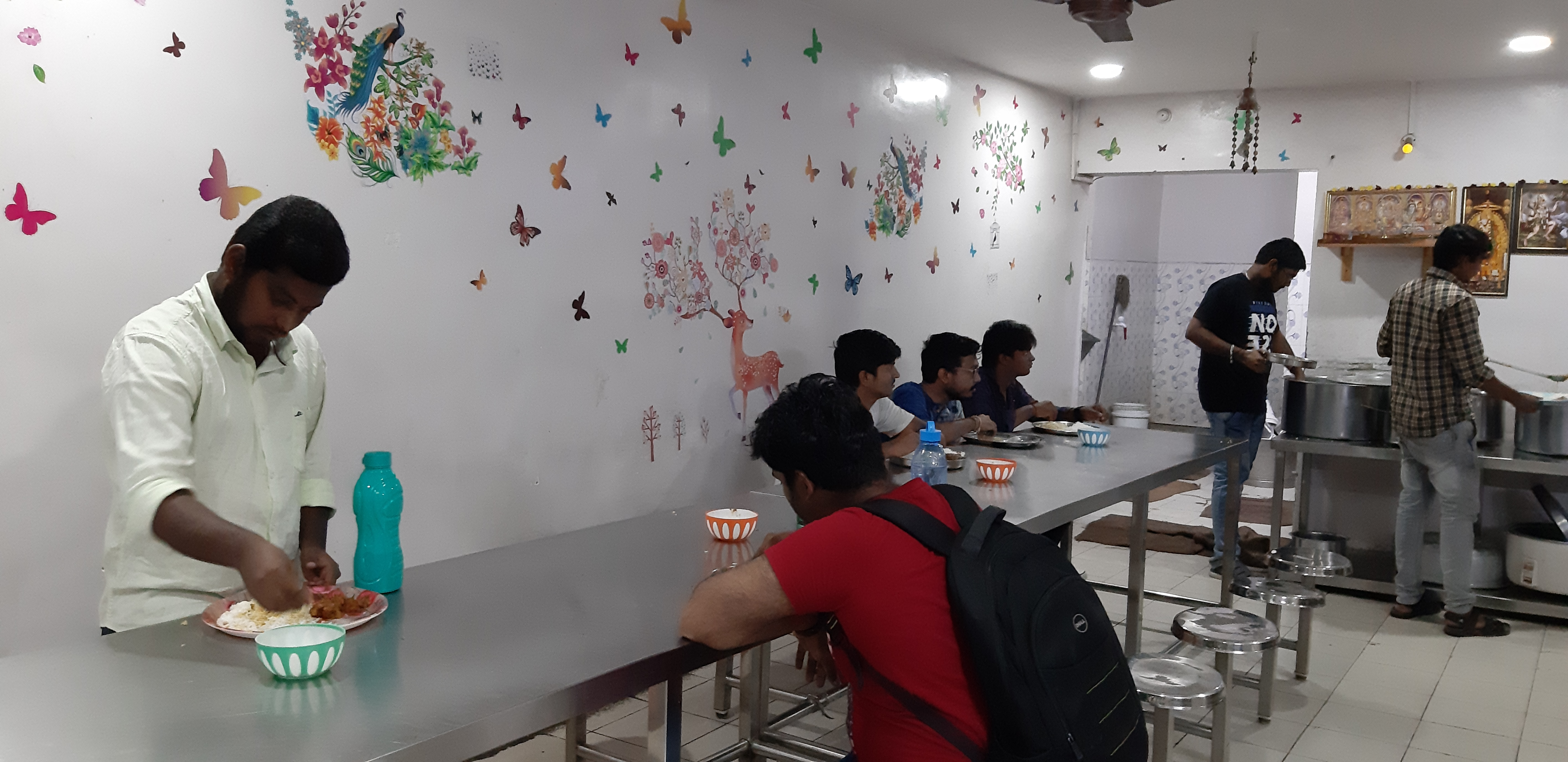 Good Hostels In Ameerpet'