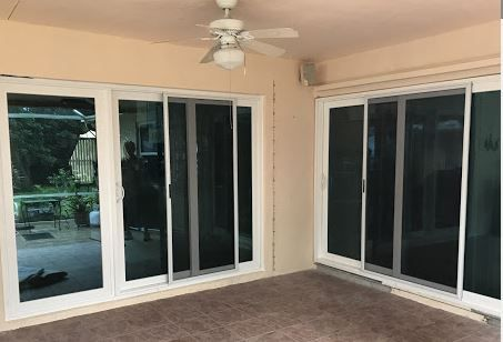 Auto Glass Replacement'