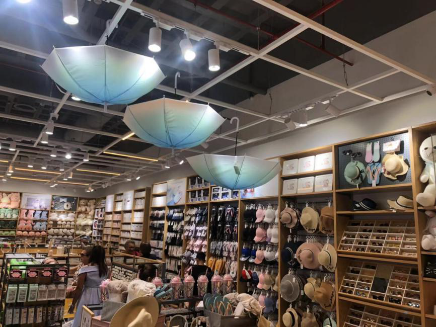 XIMIVOGUE Opens New Franchise Store in Dominica'