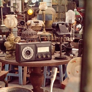 Village Crest Antiques Appraisals and Auctions