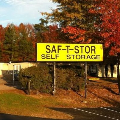 Saf-T-Stor Self Storage Logo