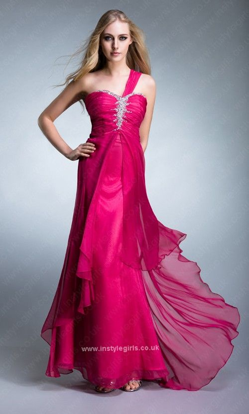 red prom gown on instylegirls.co.uk'