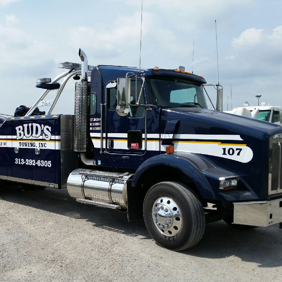 Company Logo For Buds Towing'