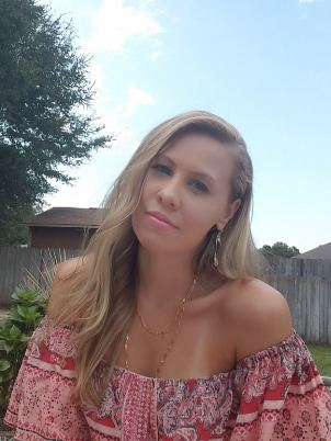 Laura Villanueva launches Kickstarter Campaign for Her Inspi