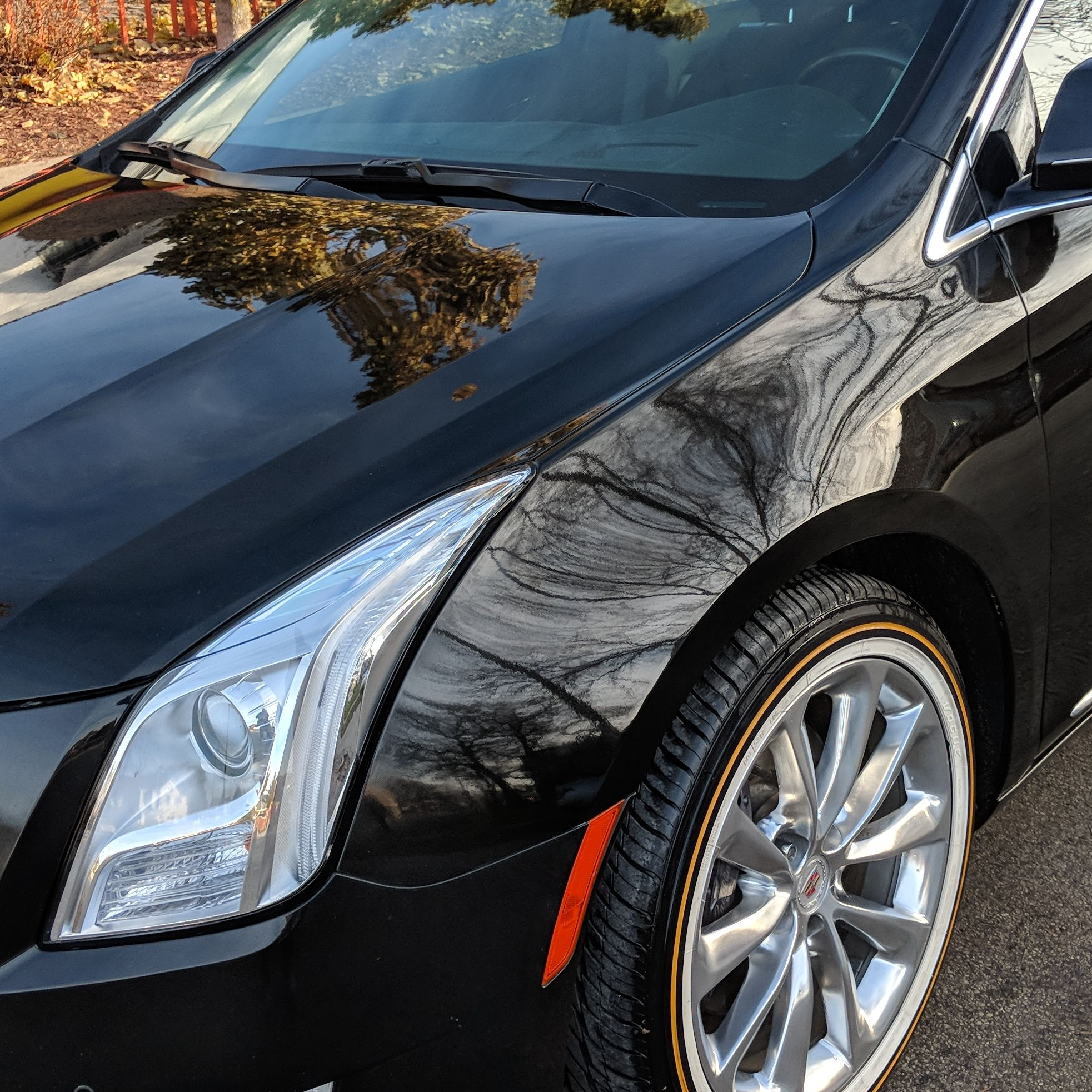 Govanis Auto Body Logo